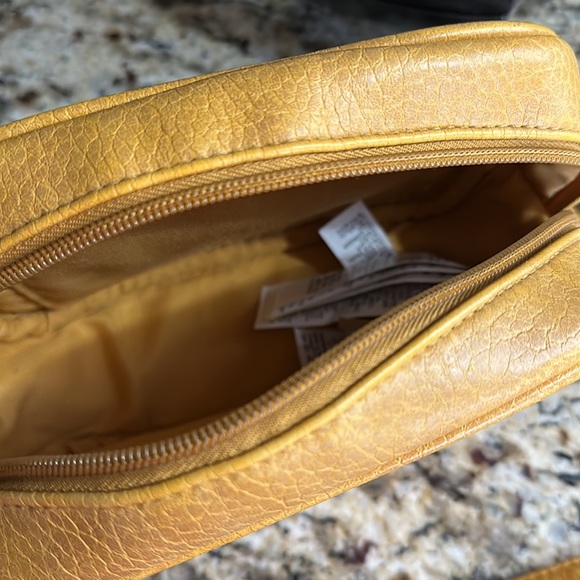 Yellow Roxy purse - Picture 5 of 5